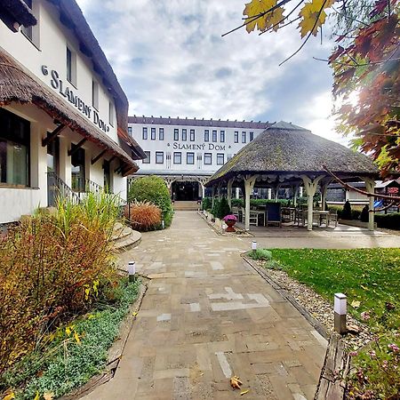 Hotel Slameny Dom & Spa Malá Ida 외부 사진
