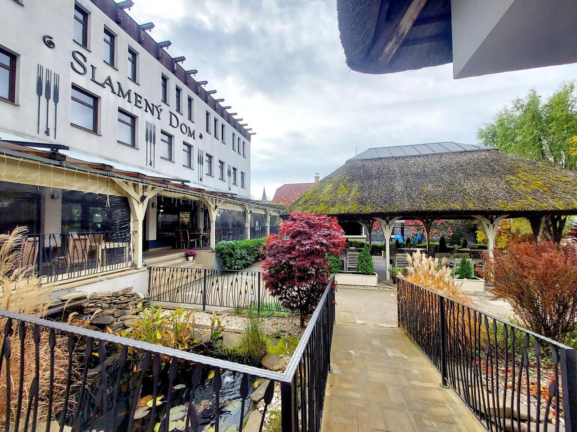 Hotel Slameny Dom & Spa Malá Ida 외부 사진