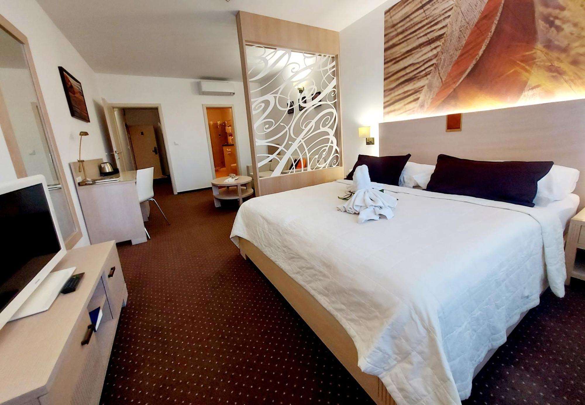 Hotel Slameny Dom & Spa Malá Ida 외부 사진