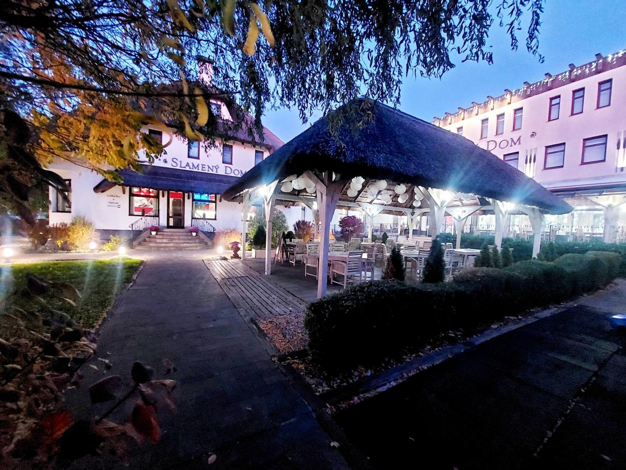 Hotel Slameny Dom & Spa Malá Ida 외부 사진