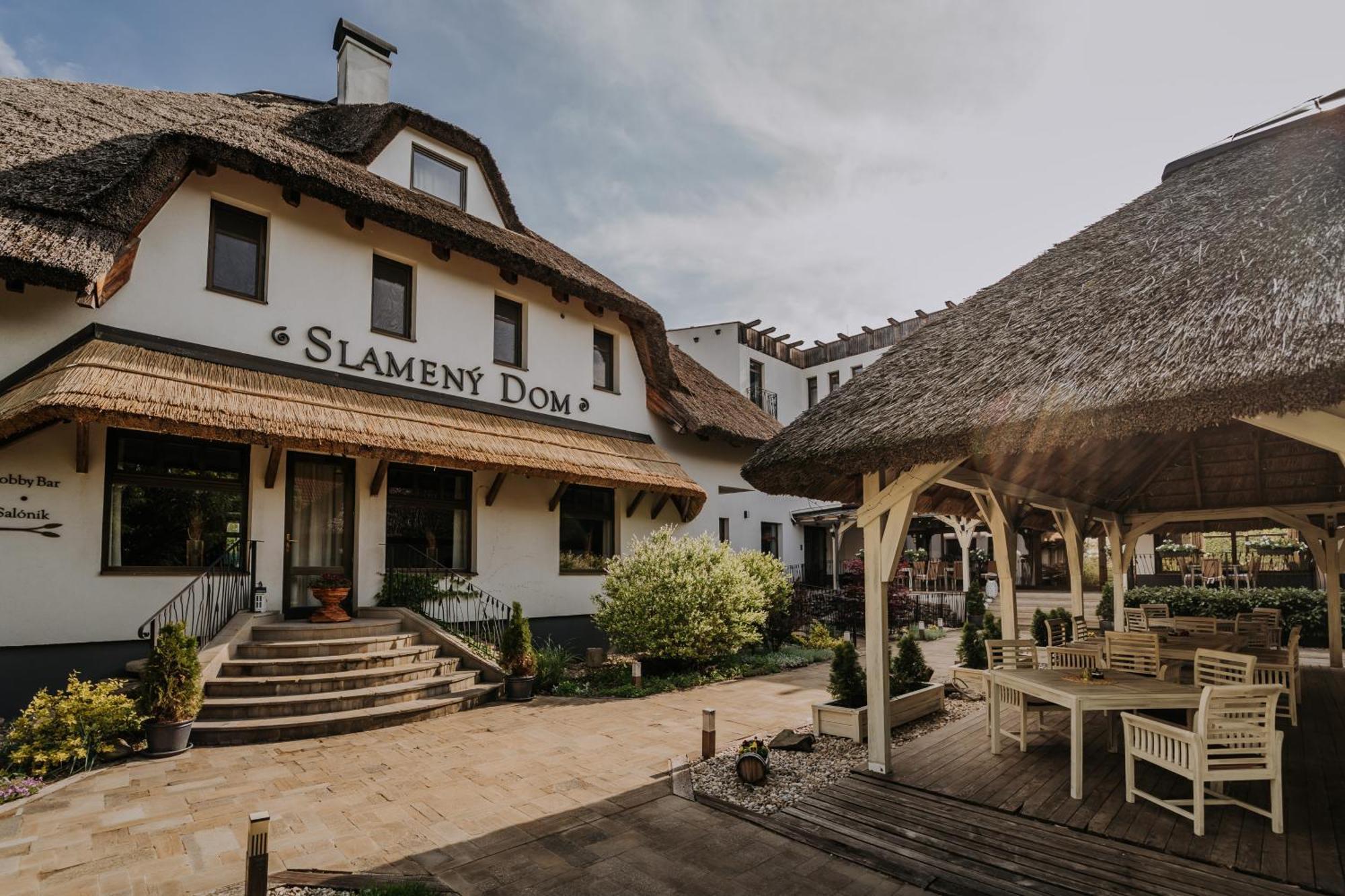 Hotel Slameny Dom & Spa Malá Ida 외부 사진
